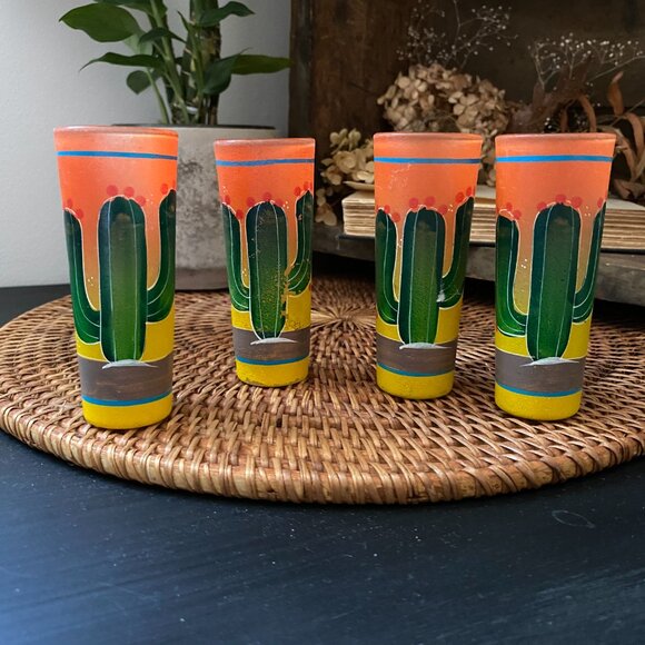 Vintage Hand Painted Mexican Folk Art Sleepy Pancho Tequila Shot Glasses - Set 4 - Picture 4 of 5